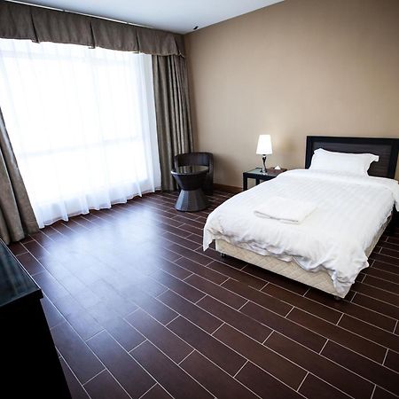 Putatan Platinum Hotel Кота Кинабалу Стая снимка
