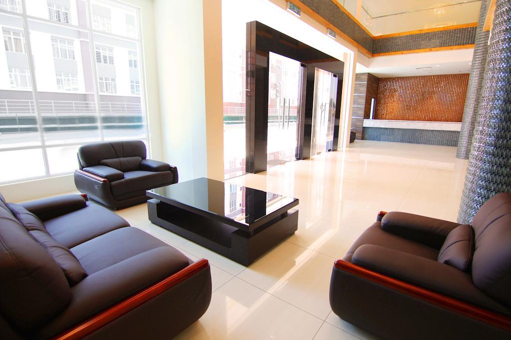 Putatan Platinum Hotel Кота Кинабалу Екстериор снимка
