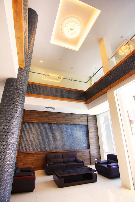 Putatan Platinum Hotel Кота Кинабалу Екстериор снимка