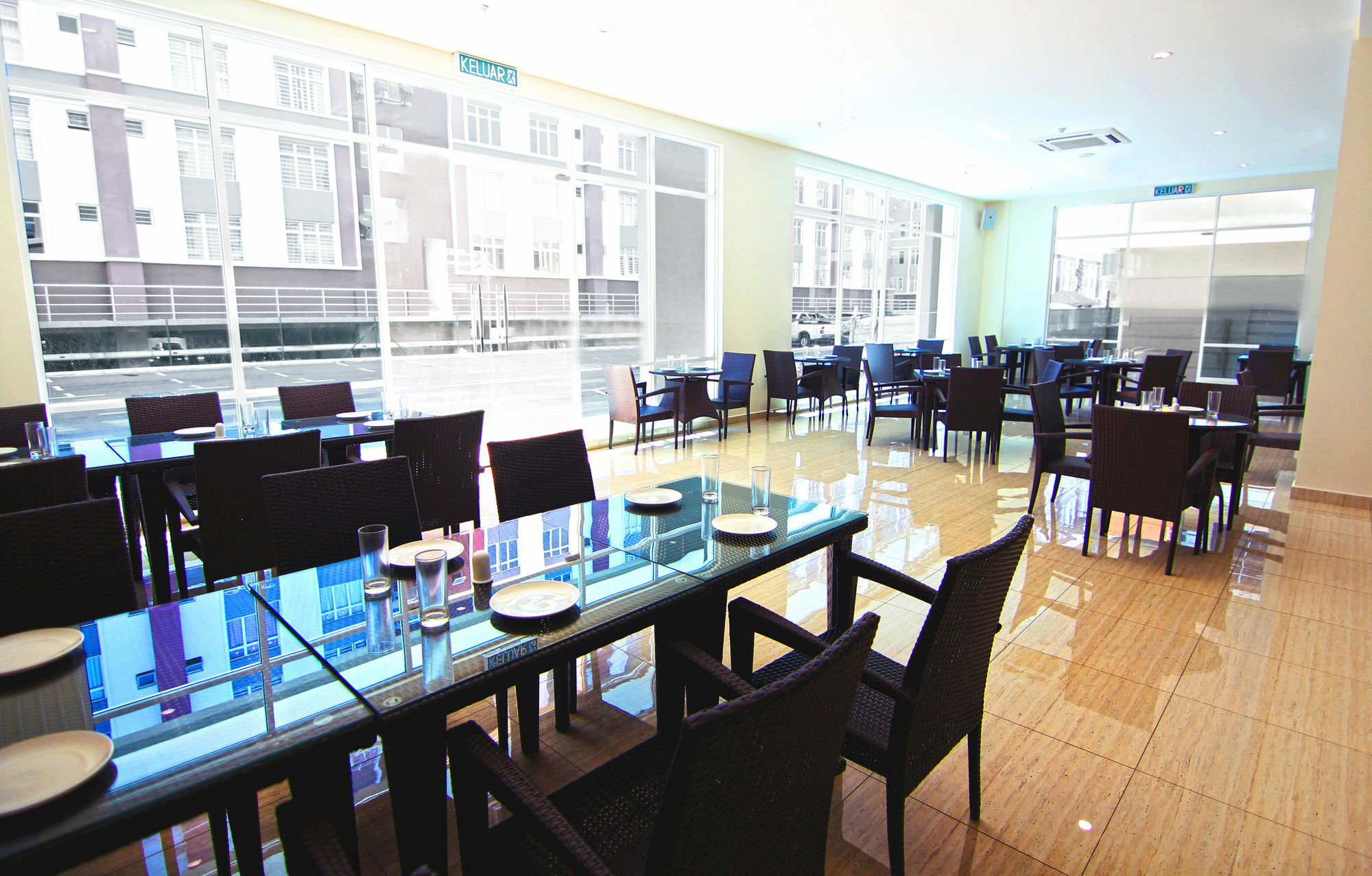 Putatan Platinum Hotel Кота Кинабалу Екстериор снимка
